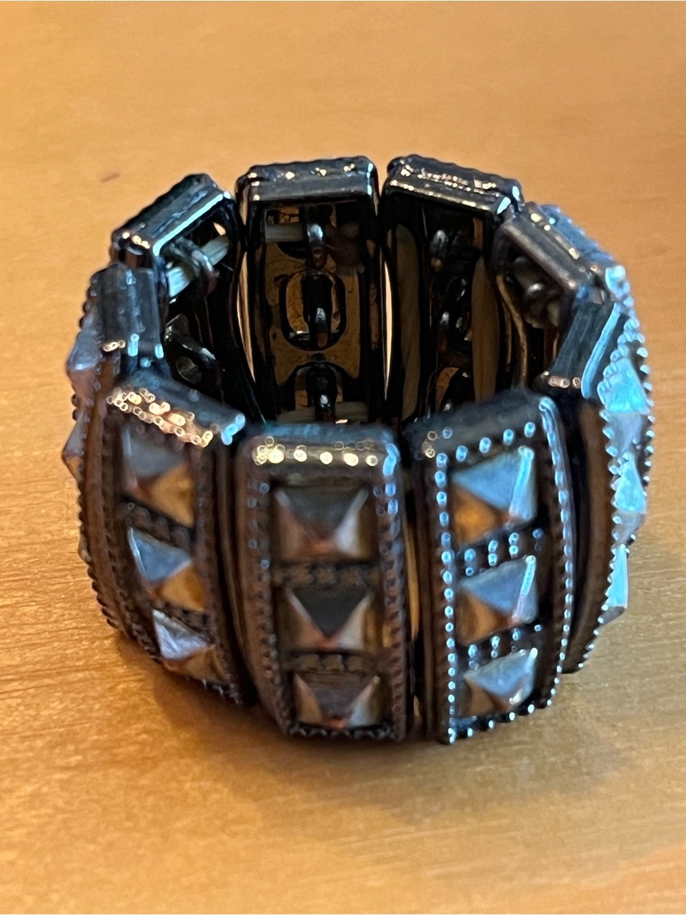 Two (2) Silver-Tone Stretch Rings - Picture 5 of 7